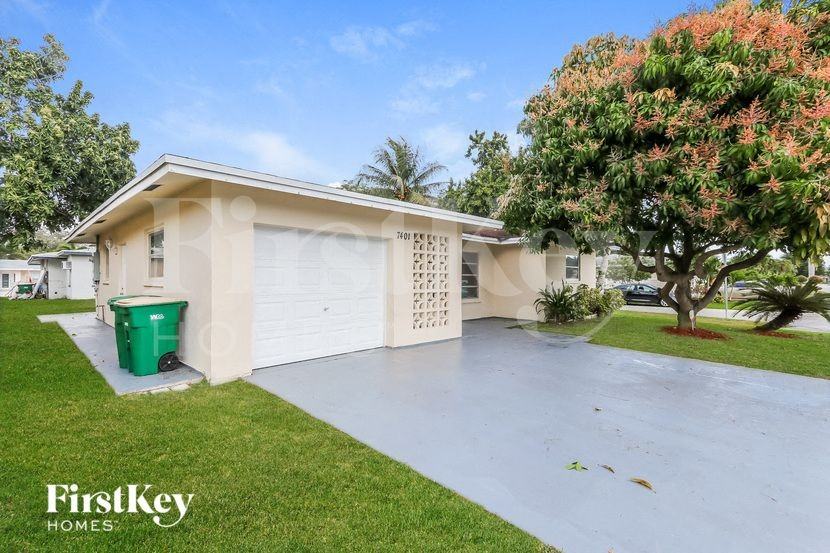 7401 Nw 58th St - Photo 3 of 15