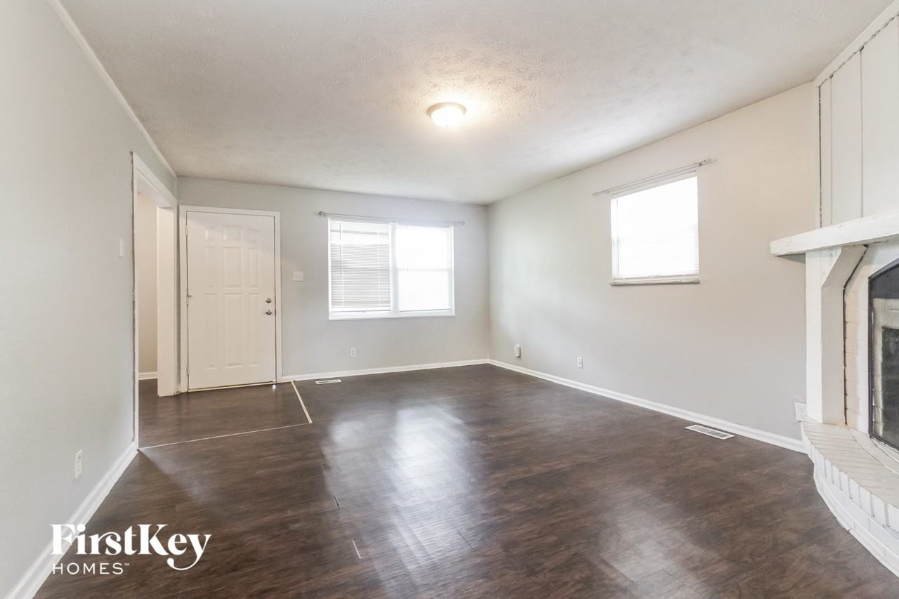 734 S Whitcomb Ave - Photo 2 of 15