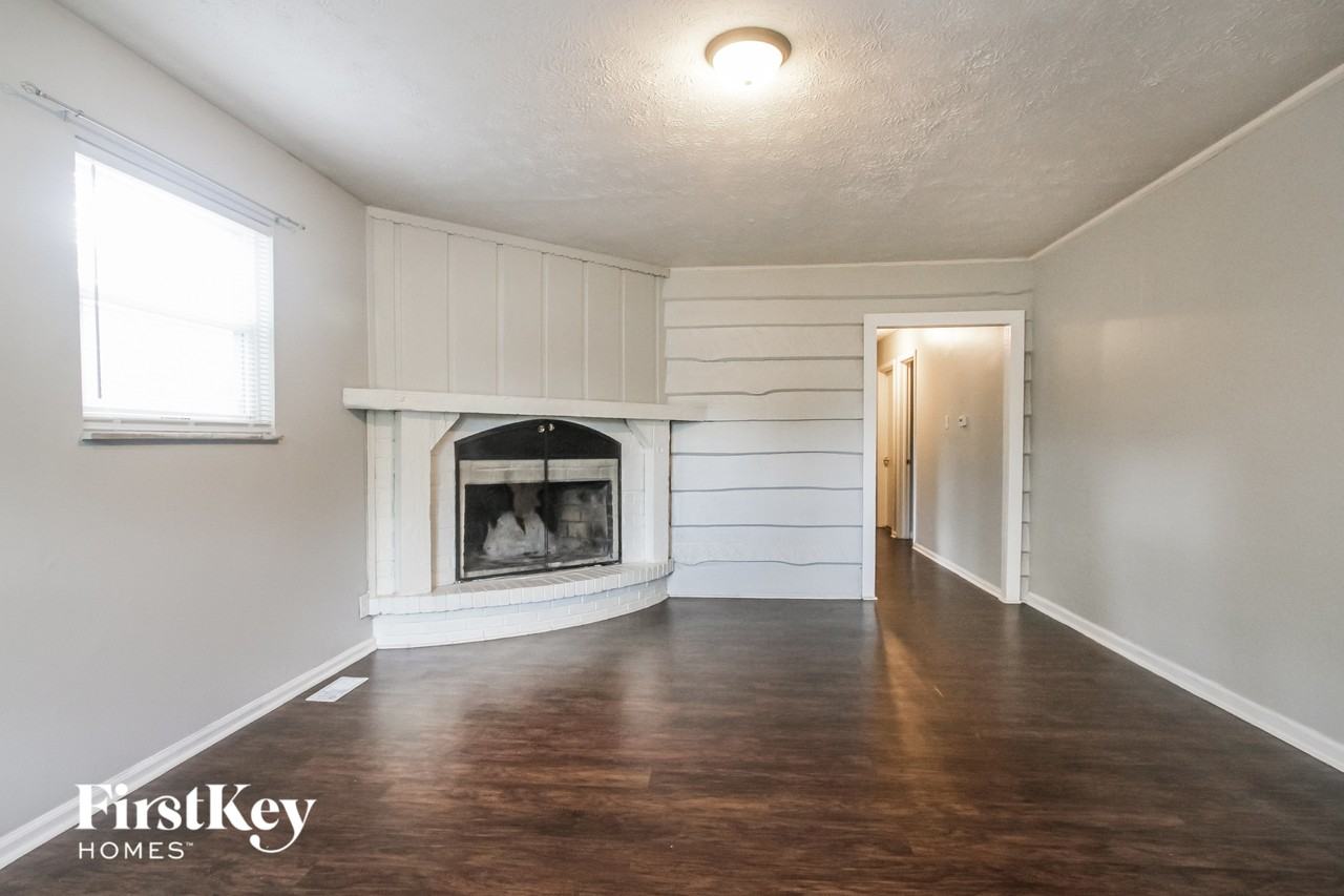 734 S Whitcomb Ave - Photo 3 of 15