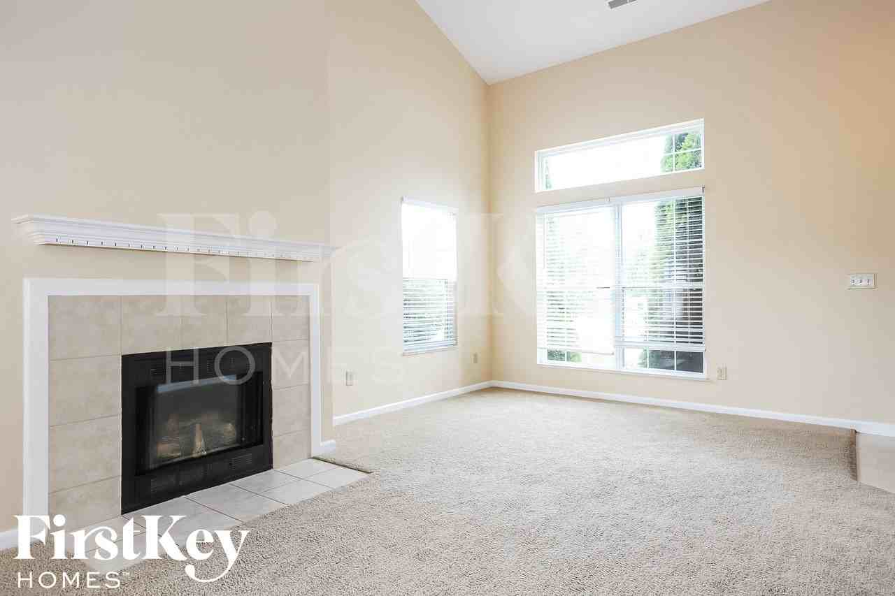 7228 Village Oak Drive - Photo 3 of 15