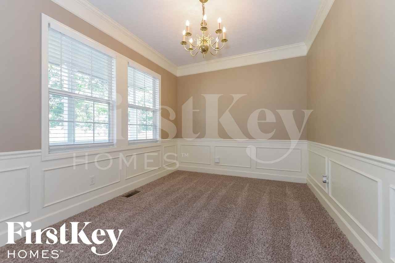 711 Old Paint Rd - Photo 4 of 15