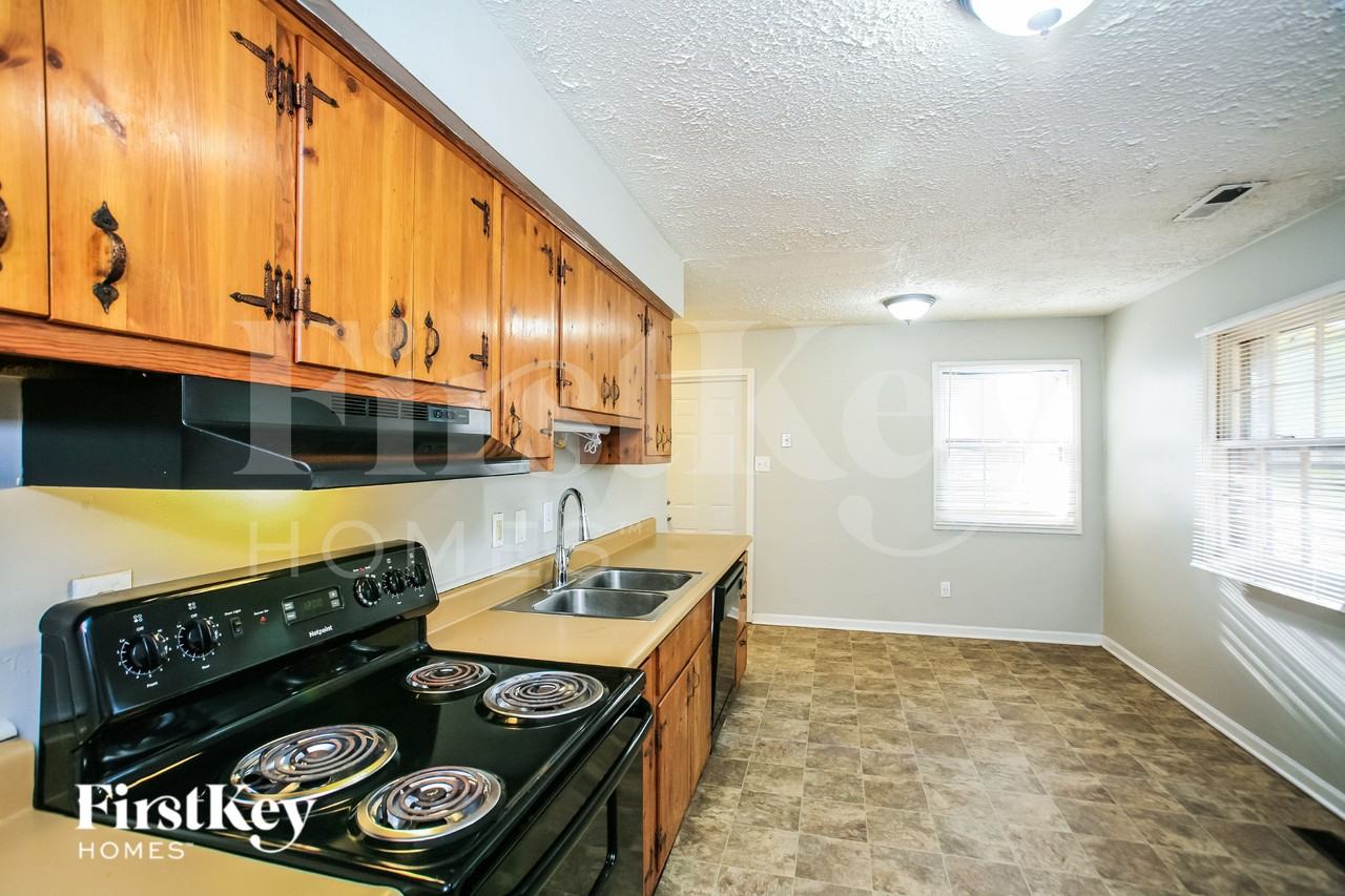 7036 Tina Drive - Photo 7 of 16