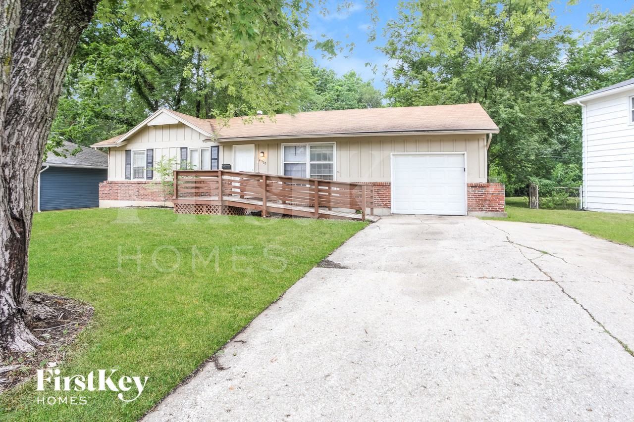 6900 East 85th Terrace