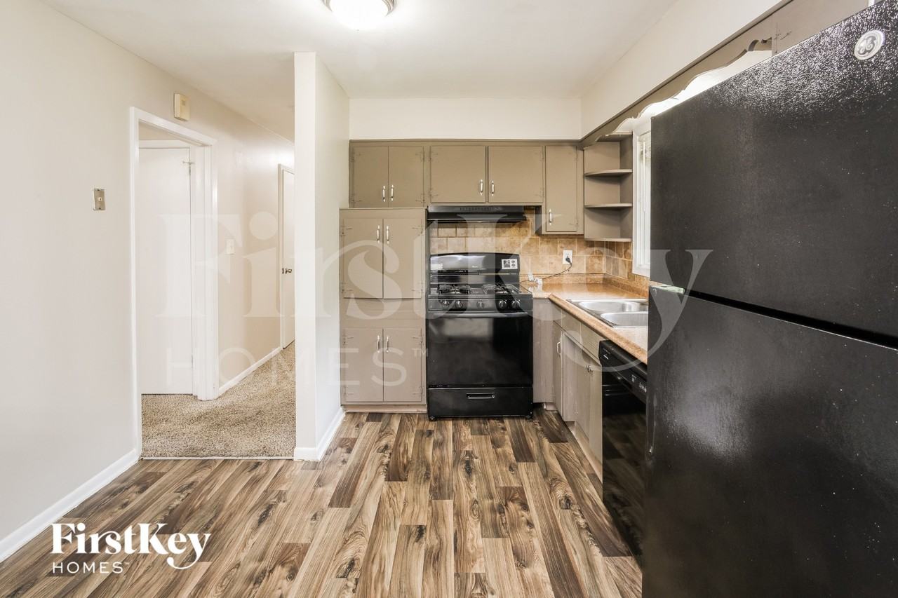 6900 East 85th Terrace - Photo 7 of 15