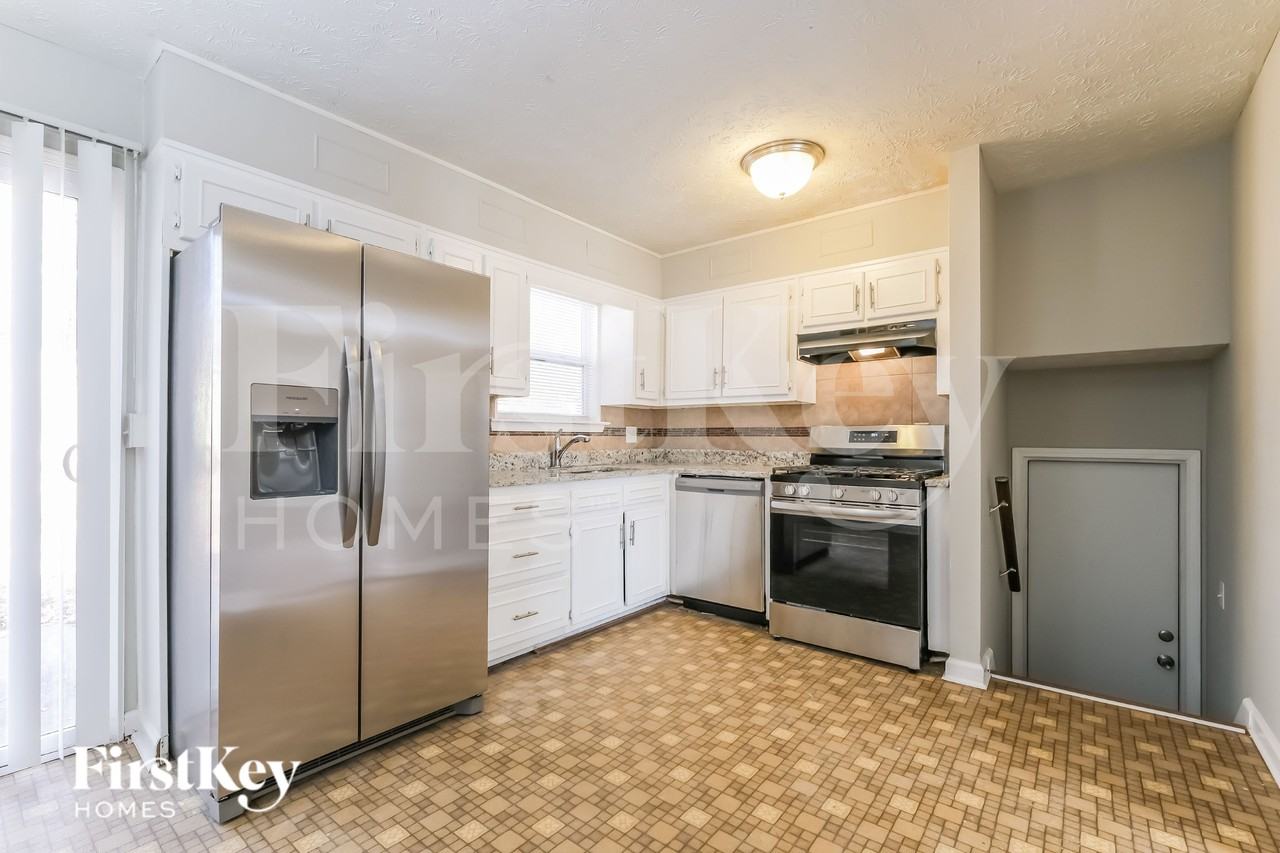 680 Springhollow Lane Southwest - Photo 7 of 19