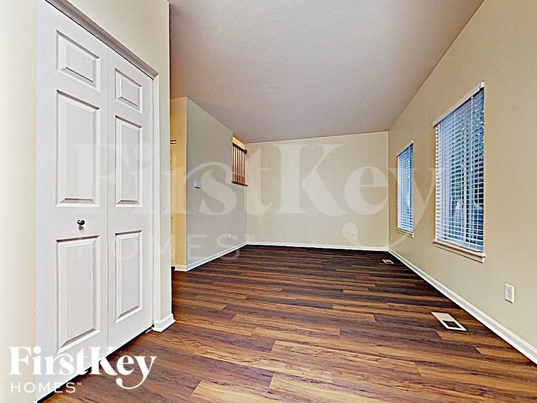 674 Edward Dr - Photo 7 of 15