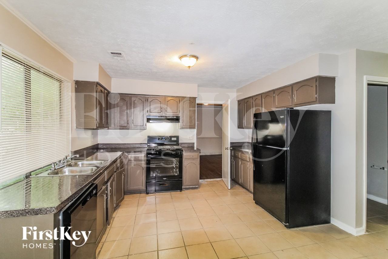 6719 Timbers East Dr - Photo 6 of 16