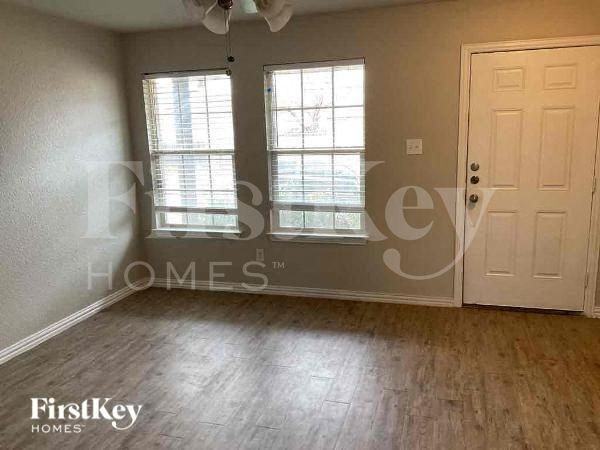 664 River Garden Drive - Photo 3 of 10