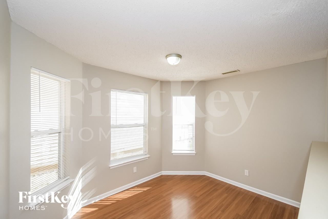 6616 West Kinnerton Drive - Photo 6 of 19