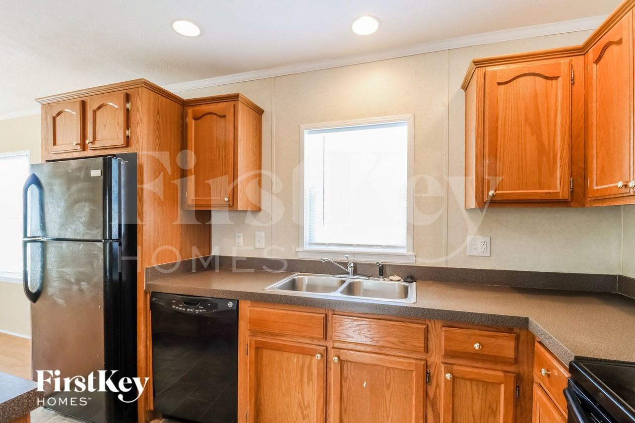 649 Diamond Loop - Photo 7 of 16