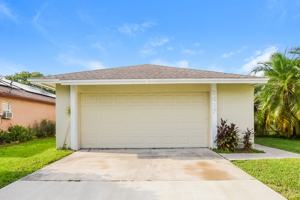 featured image of 2417 Ginger Mill Boulevard