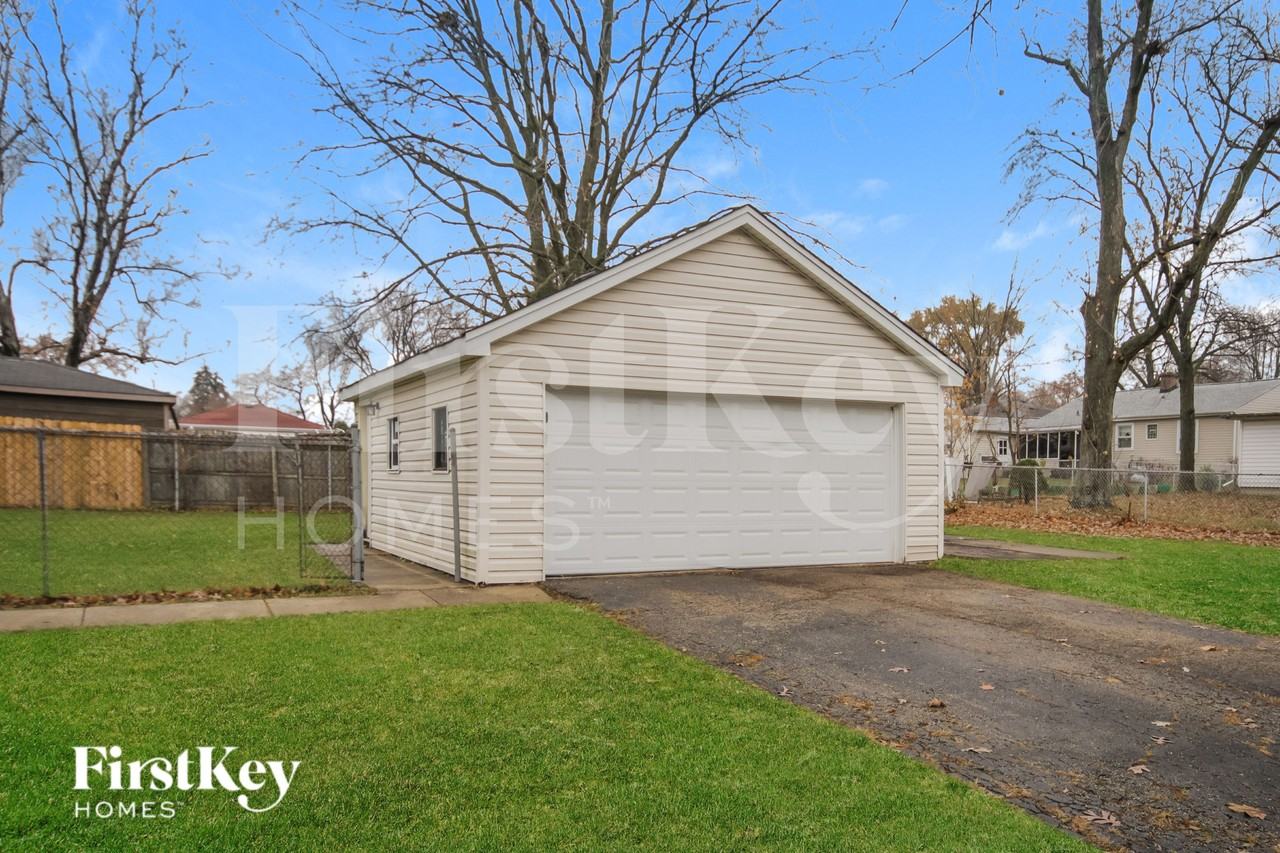 639 N Martha St - Photo 2 of 19