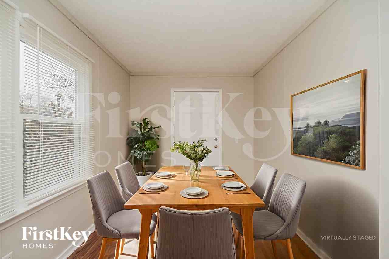 639 N Martha St - Photo 7 of 19