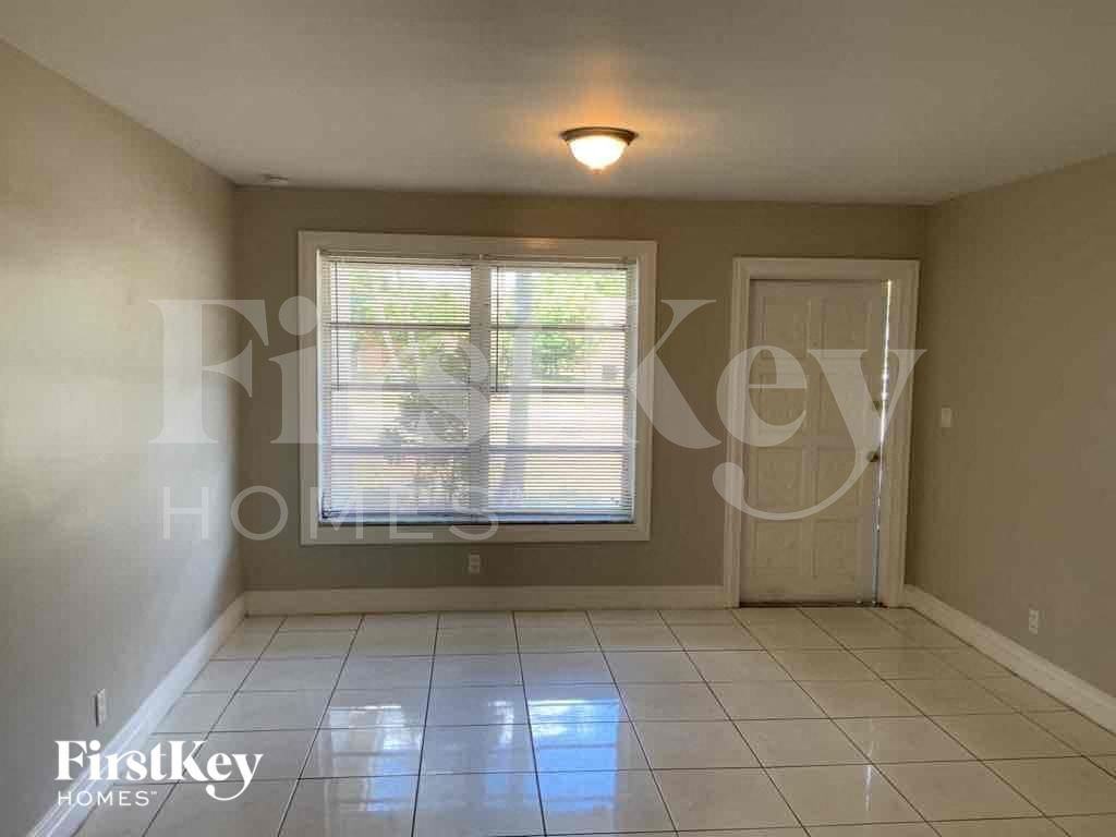 630 Margate Court - Photo 2 of 34