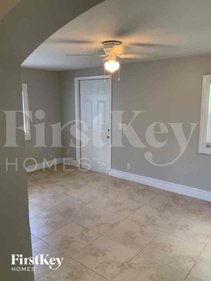 630 Margate Court - Photo 7 of 34