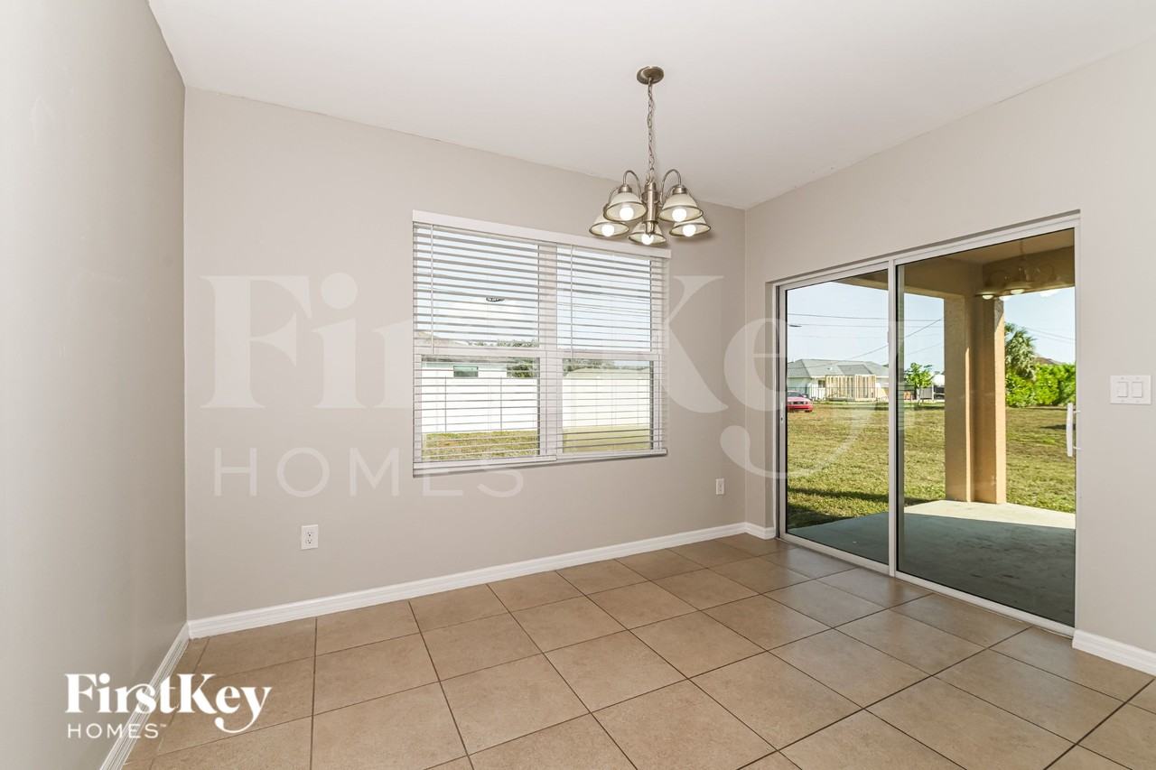 629 Sw 25th Ter - Photo 7 of 19