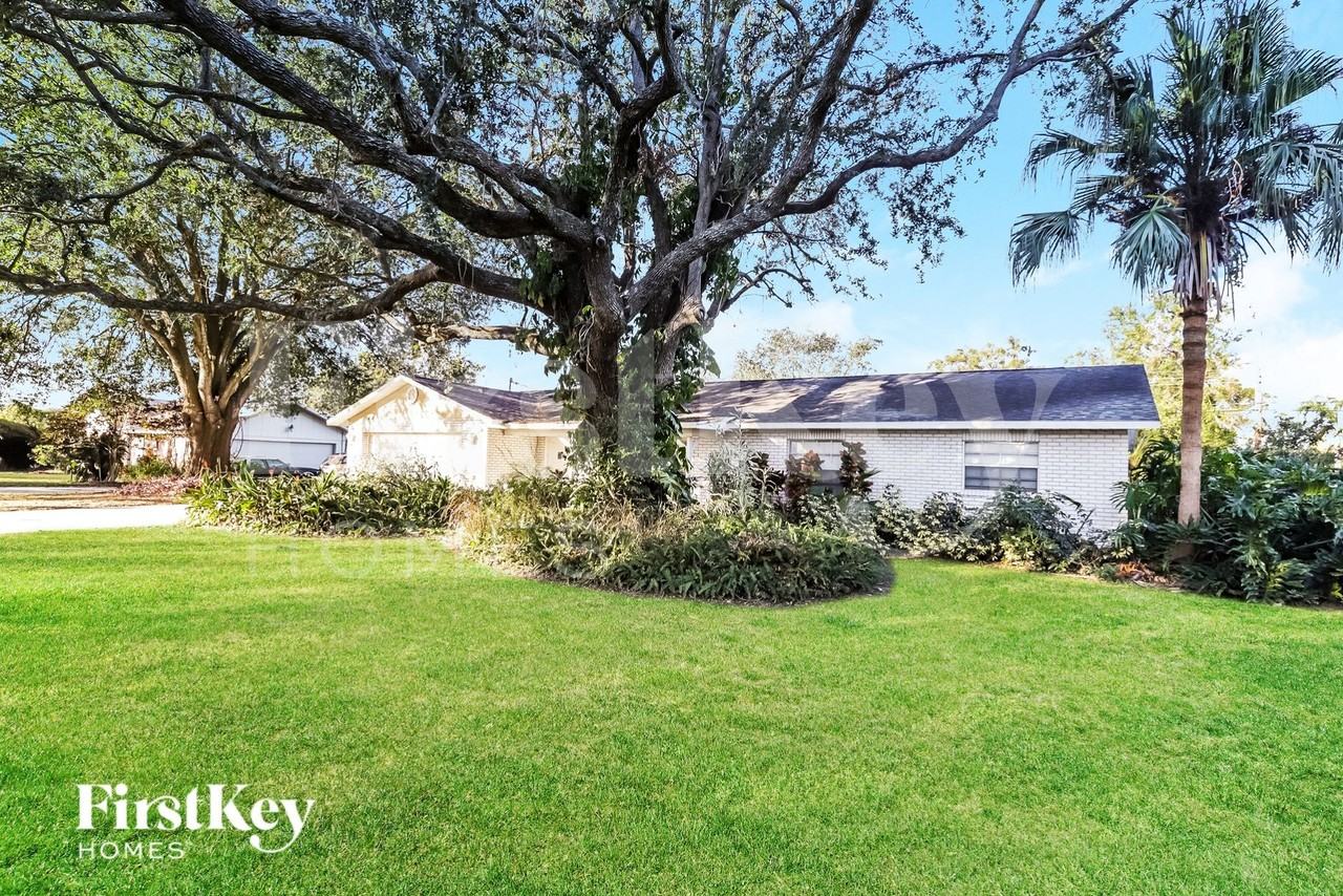 6225 Quail Ridge Dr - Photo 2 of 16