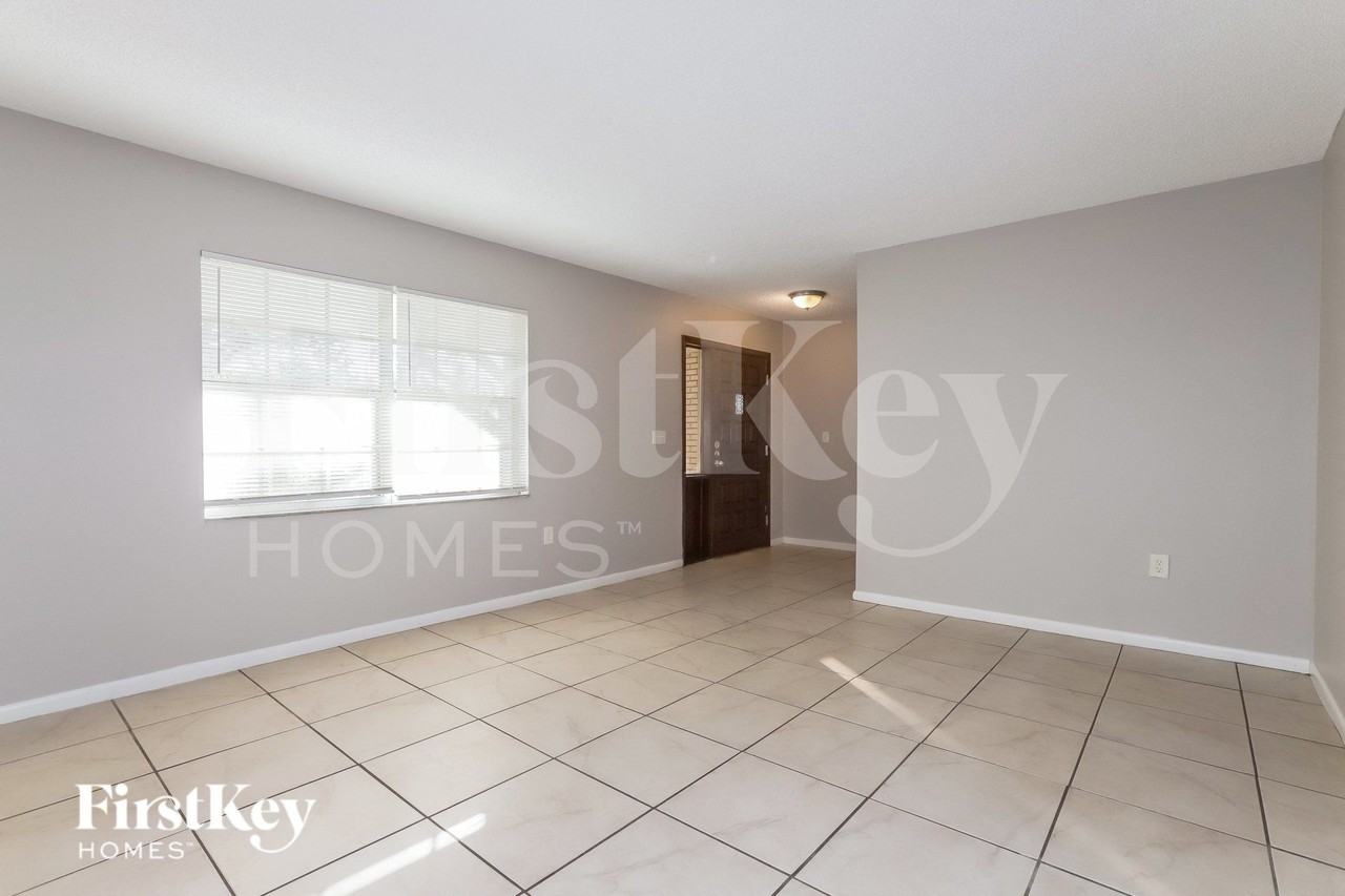 6225 Quail Ridge Dr - Photo 4 of 16