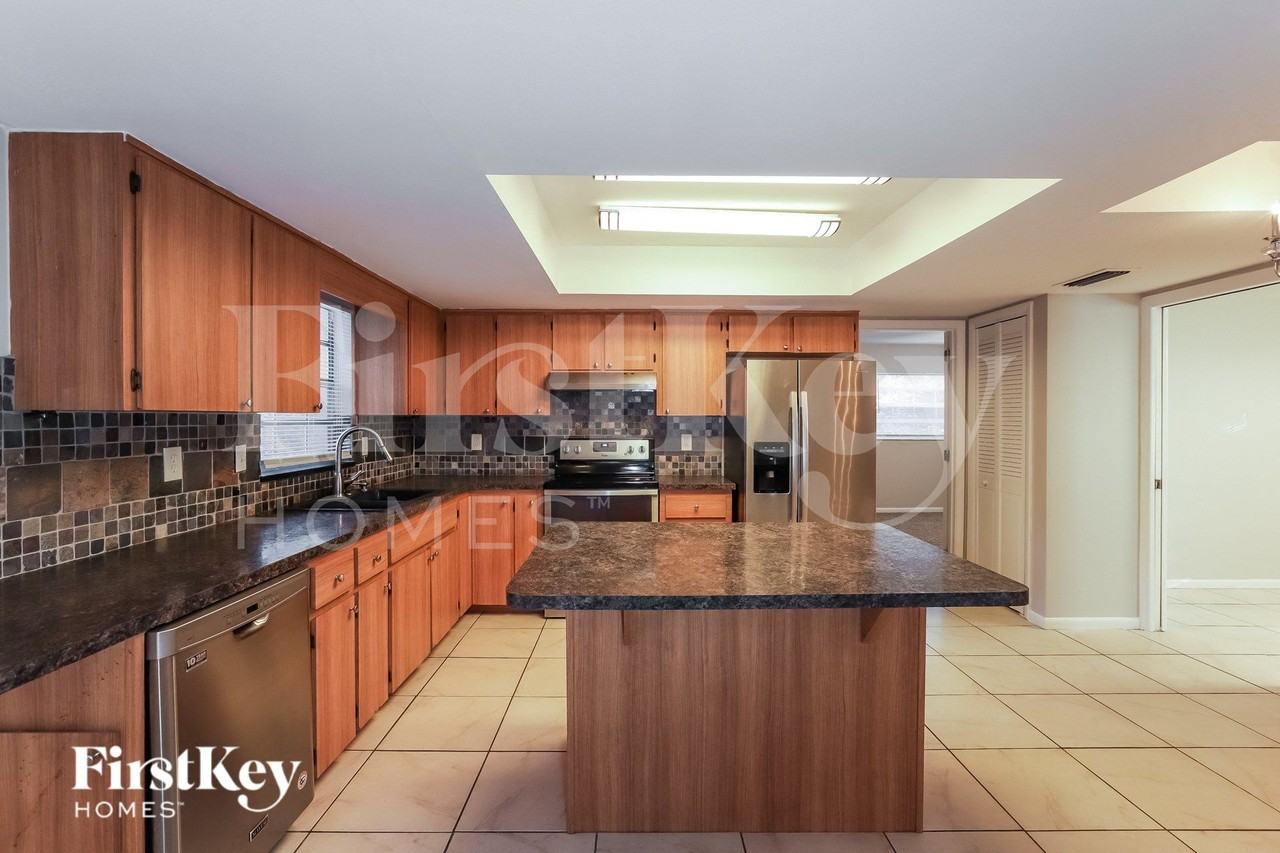 6225 Quail Ridge Dr - Photo 7 of 16