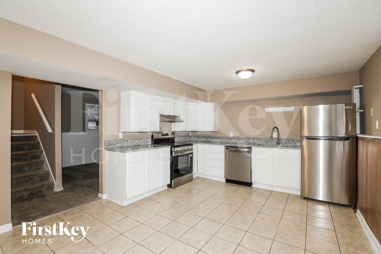 612 S Jefferson St - Photo 7 of 19