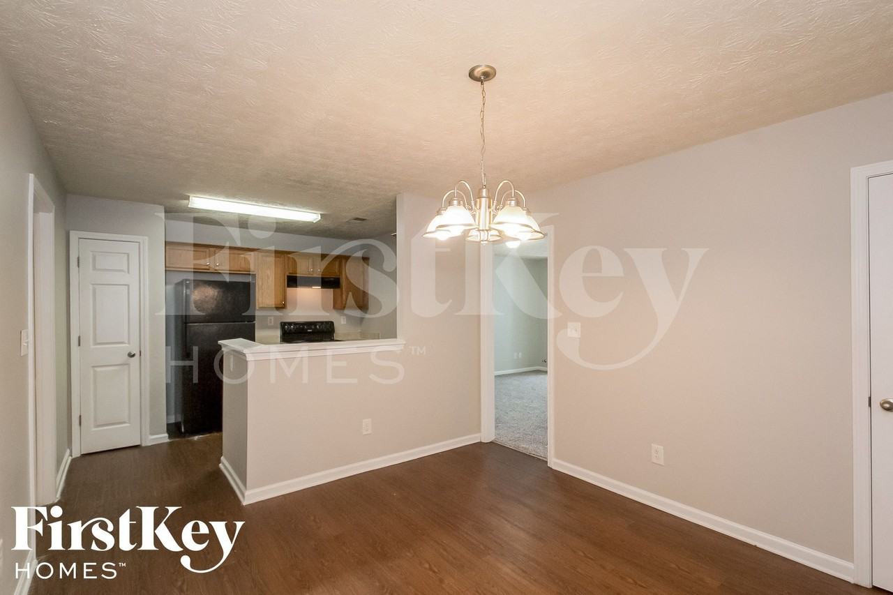 6104 Ruth St Sw - Photo 5 of 15