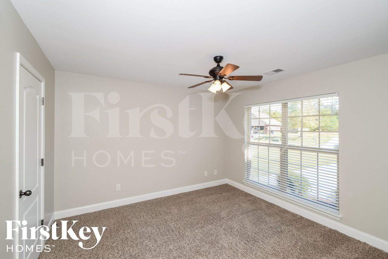 605 Hidden Brook Trail - Photo 3 of 15