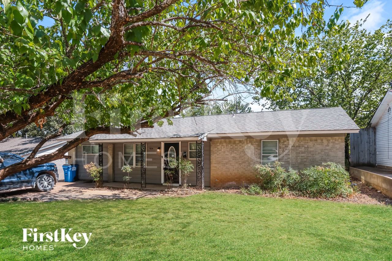 604 Stonewall Dr - Photo 2 of 19