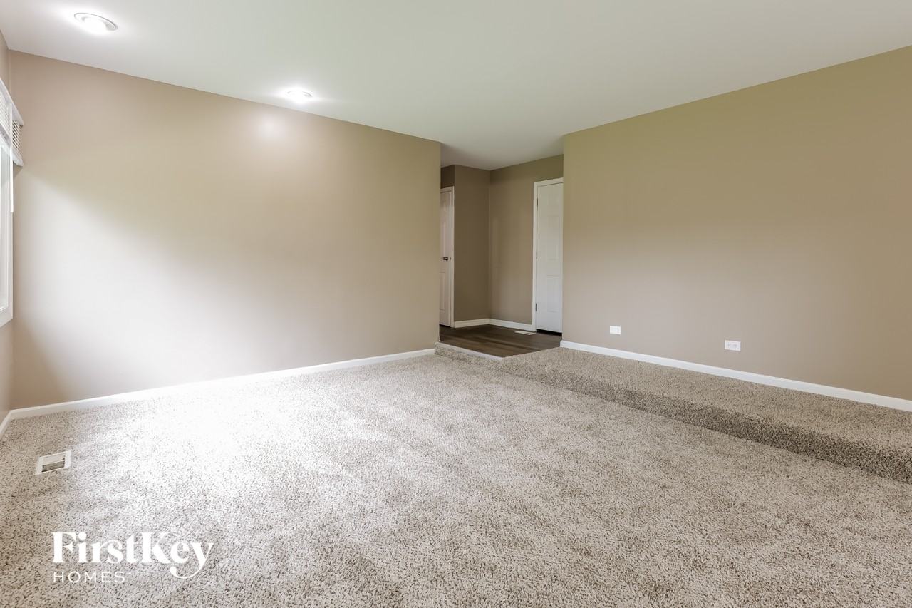 5992 Danby Court - Photo 3 of 14