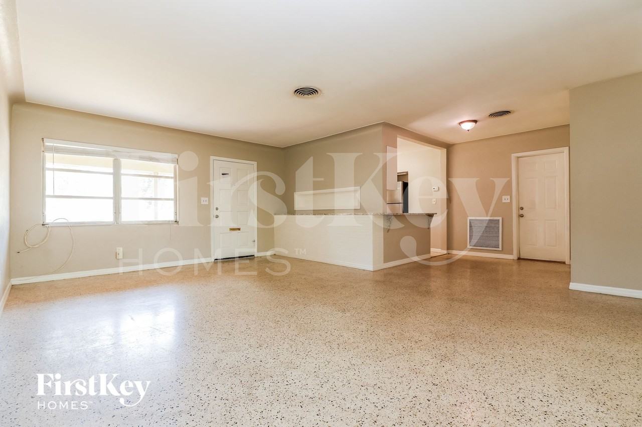 5900 Grove St S - Photo 2 of 15