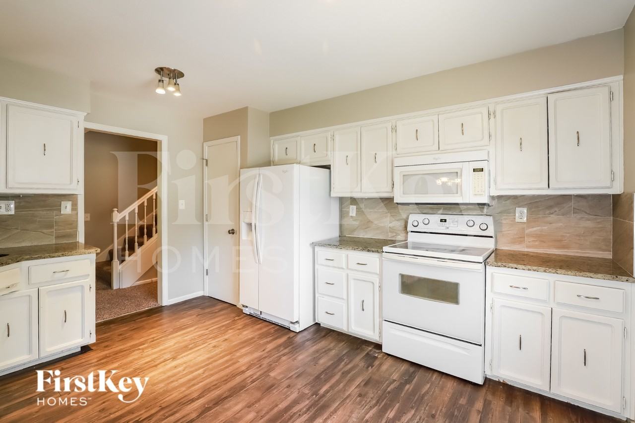 5813 Nw Aspen Ln - Photo 6 of 16