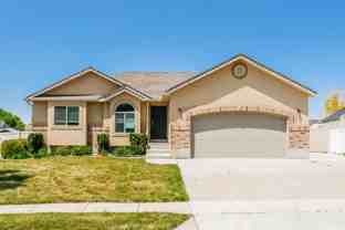 817 Northwest Main Street - Photo 1 of 1