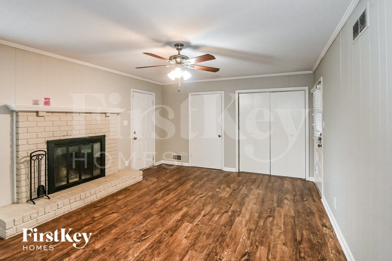 5457 Fincastle Cv - Photo 4 of 16