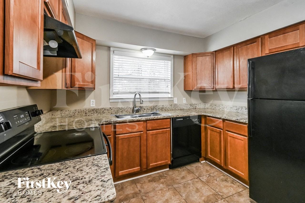 5457 Fincastle Cv - Photo 6 of 16