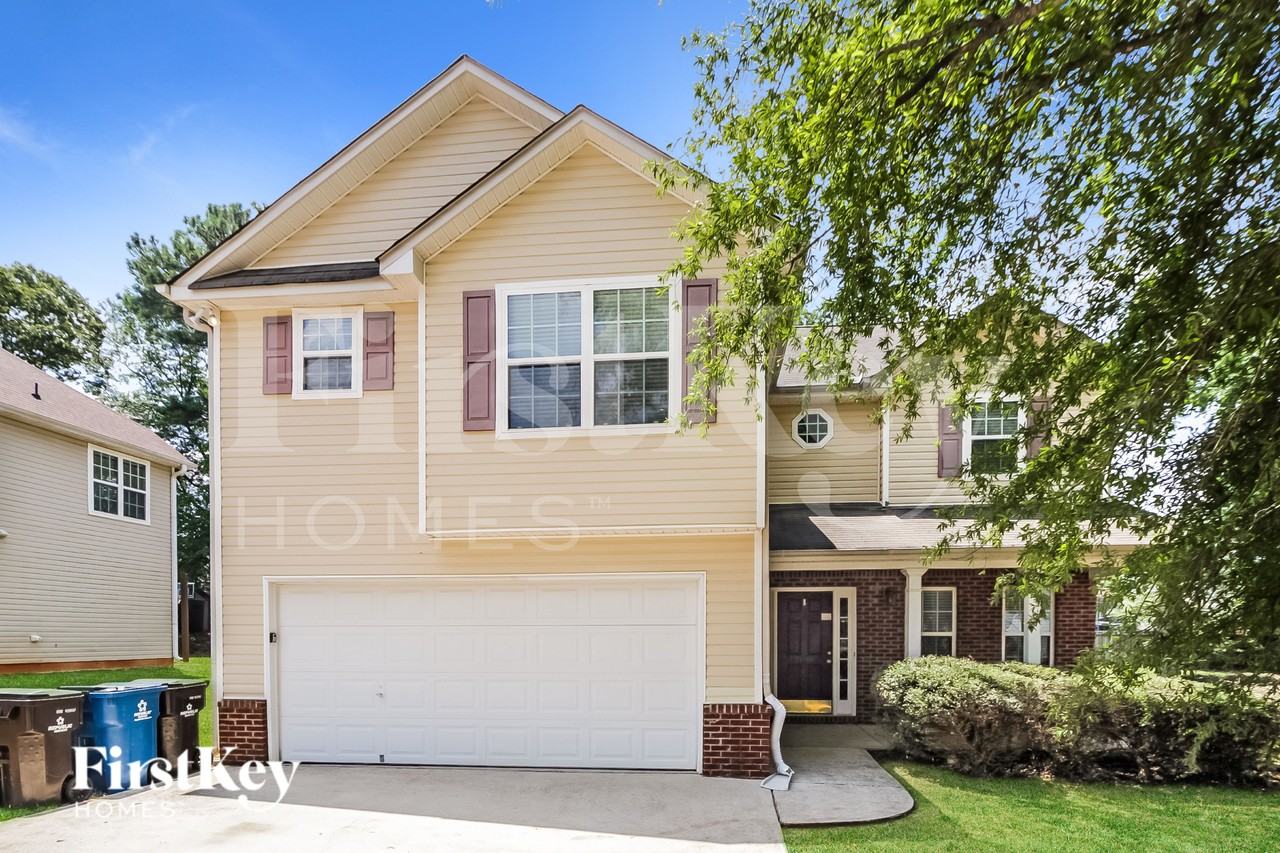 5435 Yellow Pine Drive