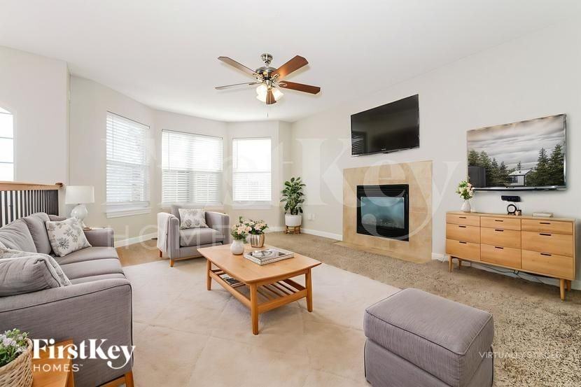 5422 Marion Drive - Photo 3 of 19