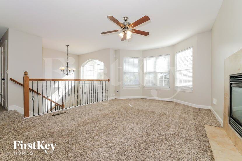 5422 Marion Drive - Photo 4 of 19