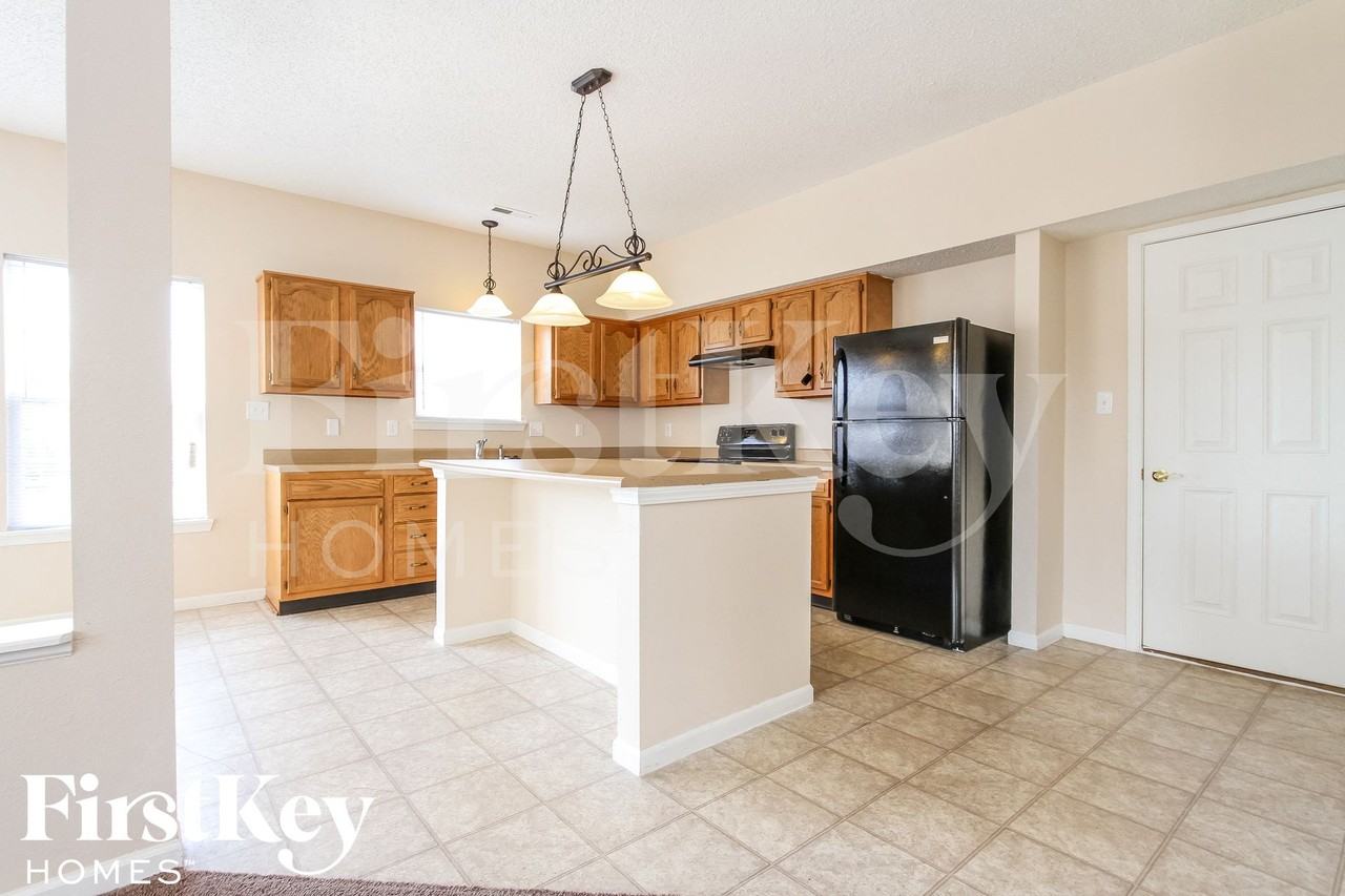 5404 Powder River Ct - Photo 5 of 15