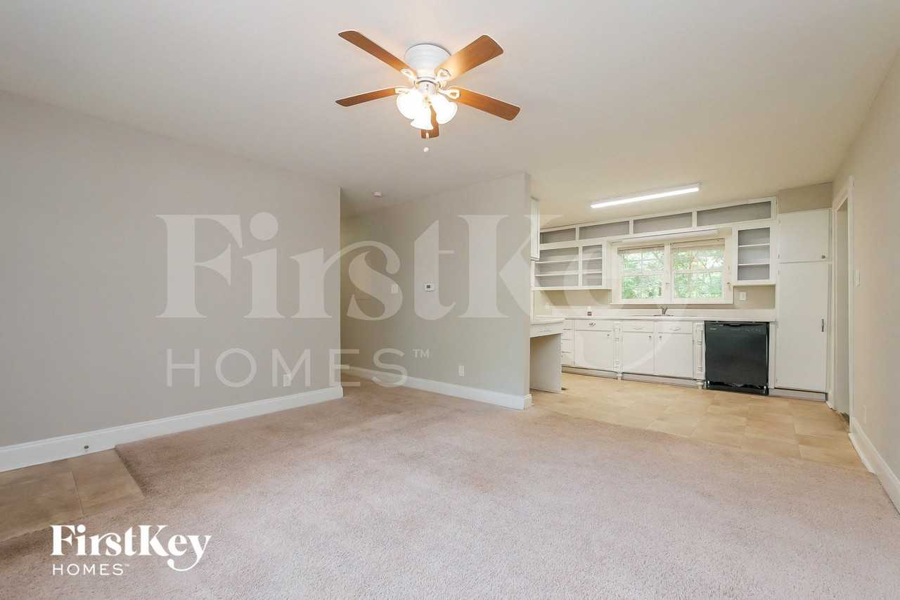 5133 Old Grant Rd - Photo 3 of 15