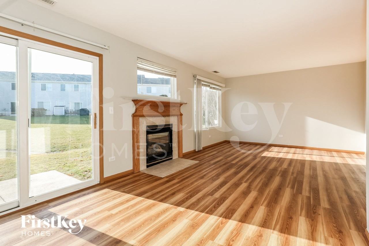 508 Springwood Dr - Photo 3 of 15