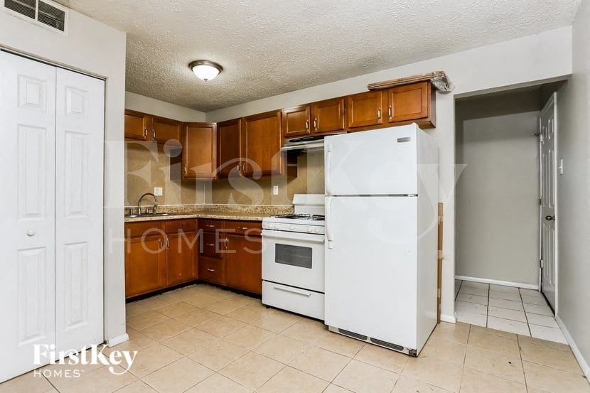 508 Saratoga Ln - Photo 6 of 15