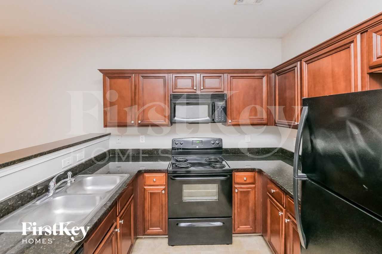 5052 Pioneer Pkwy - Photo 7 of 15