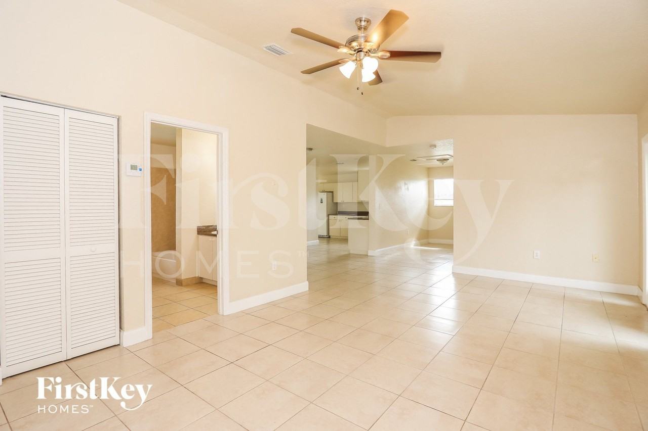 4970 Nwstreet - Photo 3 of 15