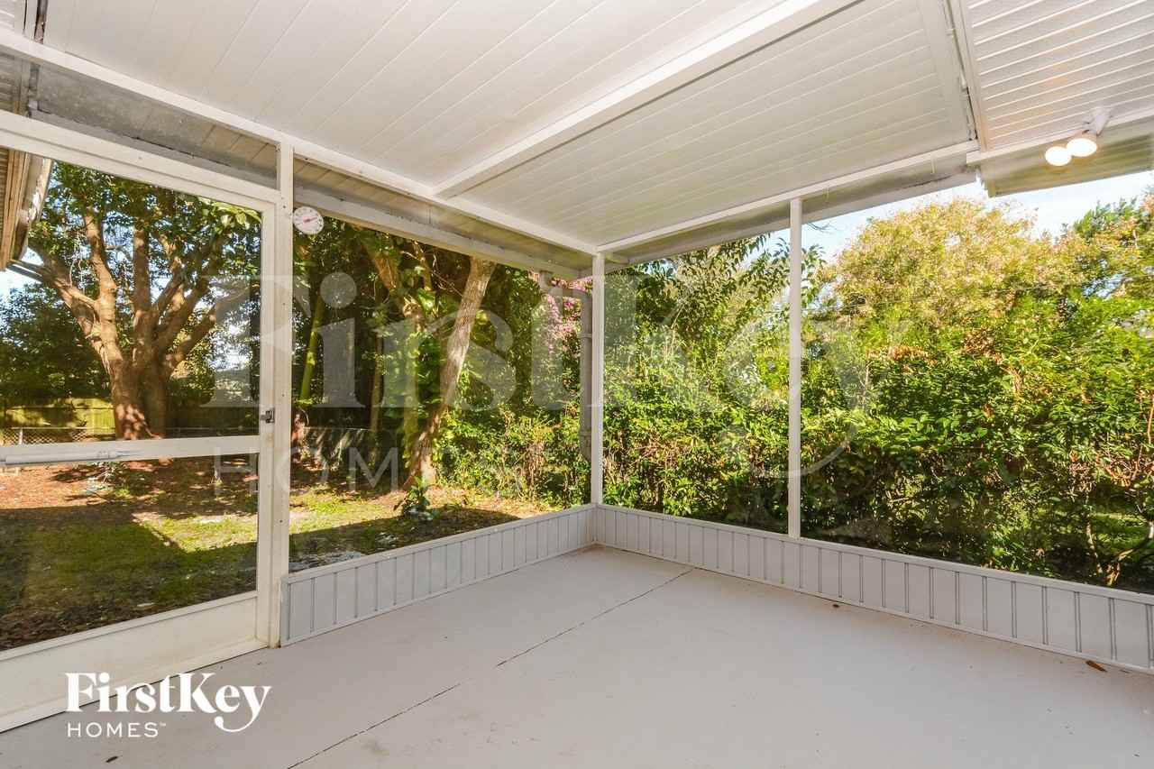 4936 Bobbie Ave - Photo 7 of 15