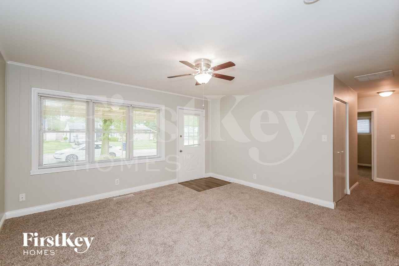 4931 Karen Dr - Photo 3 of 16