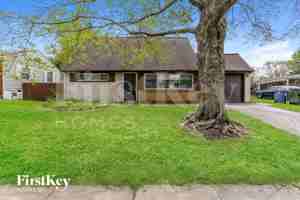 featured image of 4877 Folger Drive