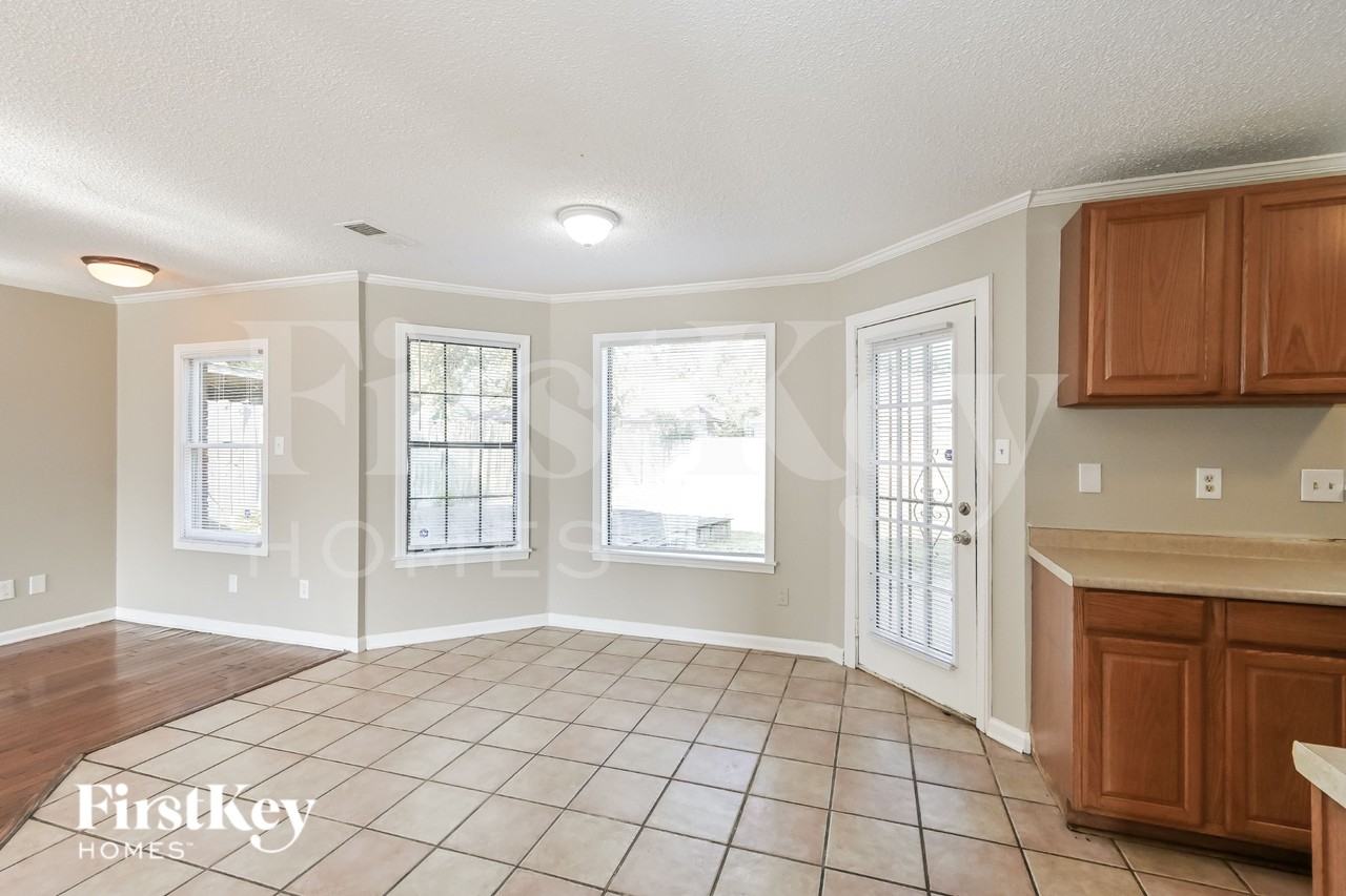 4845 Blue Wing St - Photo 5 of 16