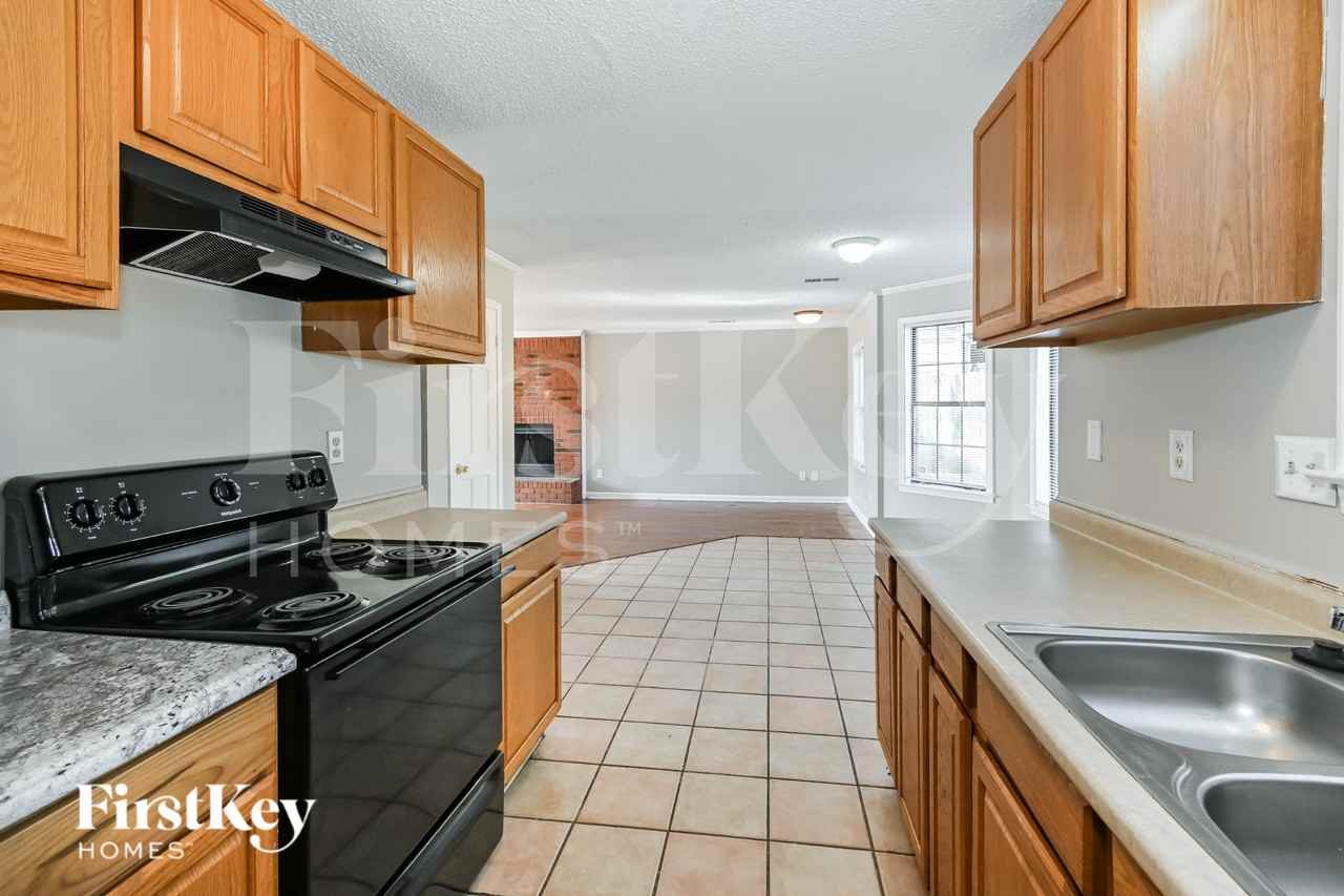 4845 Blue Wing St - Photo 6 of 16