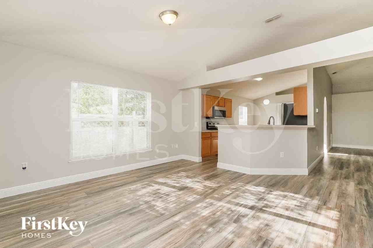 4708 Bear Claw Ct - Photo 4 of 16