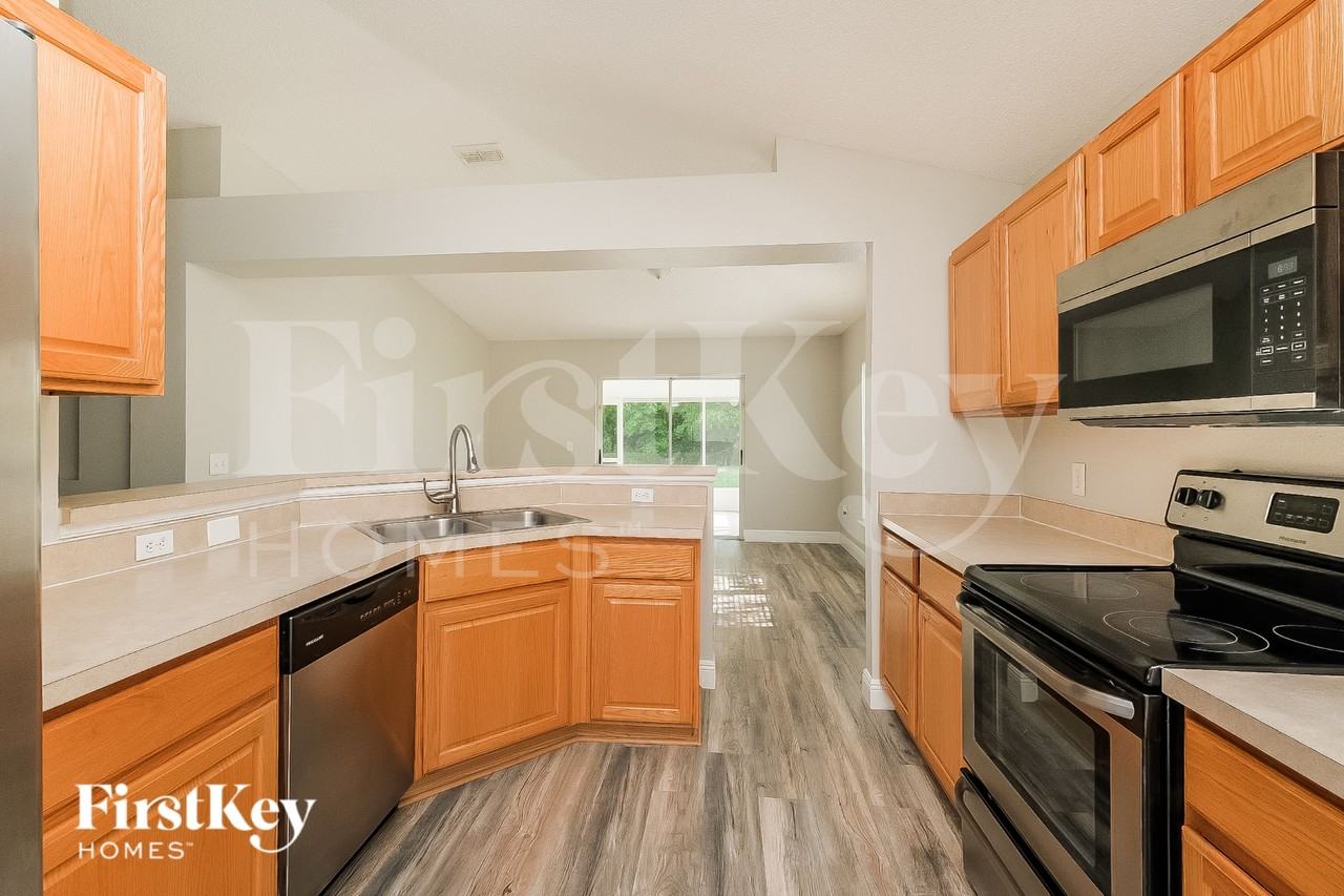 4708 Bear Claw Ct - Photo 7 of 16