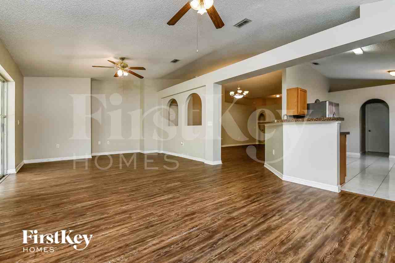 4704 Copper Canyon Blvd - Photo 3 of 16